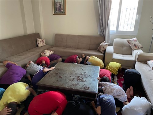 Tarsus Merkez Erkek Kuran Kursunda Afet Farkındalık Eğitimi ve Deprem Tatbikatı